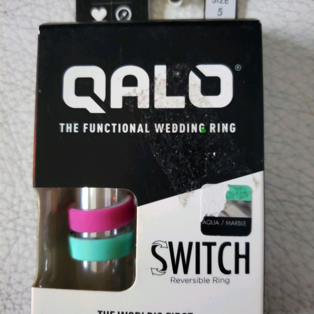 NWT Qalo Rings Size 5